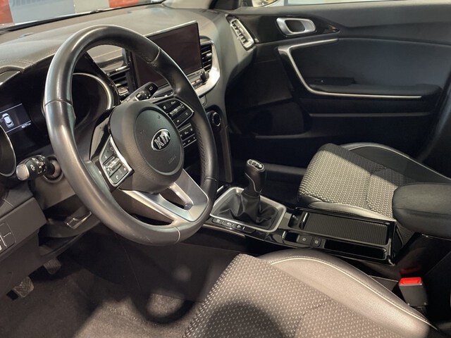 Inside XCeed Diesel  Cosmo Blue