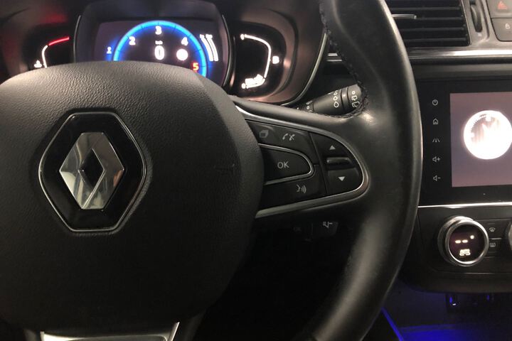 Inside Kadjar Diesel  Azul Cosmos