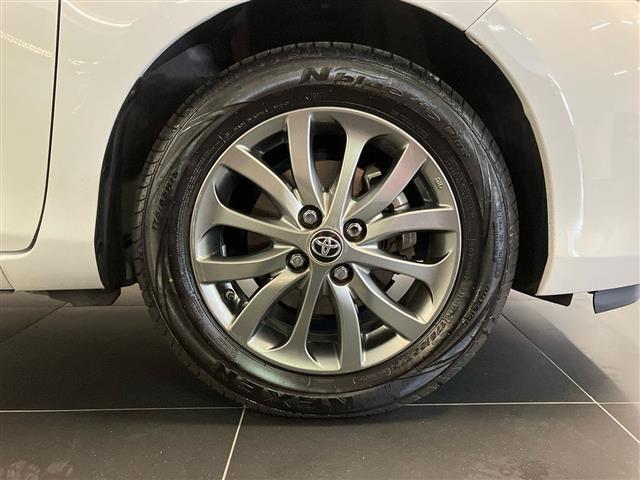TOYOTA Yaris 00985457_VO38023207