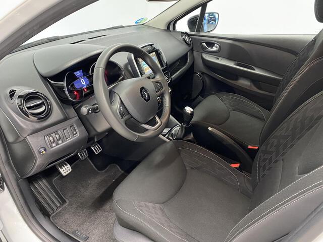 Inside Clio  Blanco
