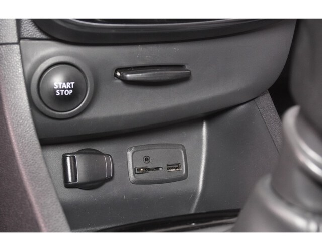 Inside Clio Sport Tourer Diesel  GRIS