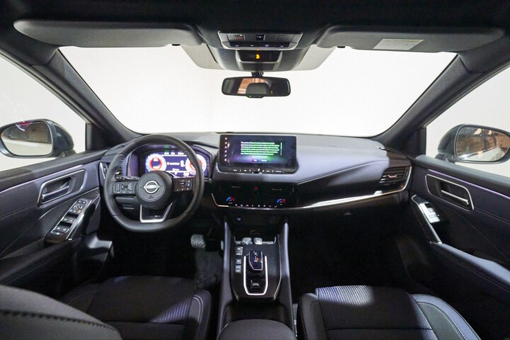 Inside Qashqai Híbrido  Lunar White / Midnig