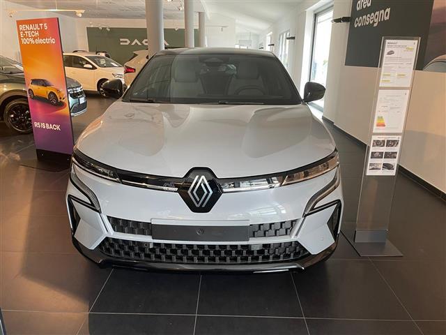 RENAULT Megane 00049758_VO38013022