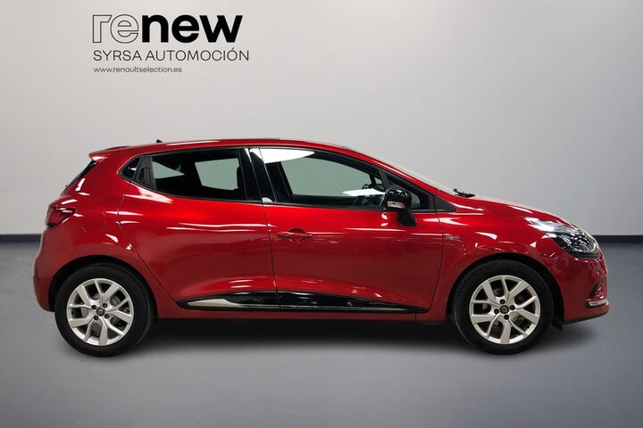 Outside Clio  Rojo Deseo
