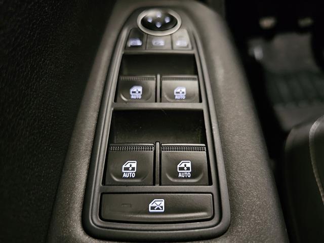 RENAULT Captur 02416171_VO38013170