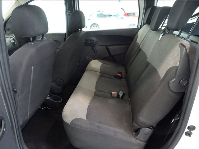 Inside Lodgy  BLANCO