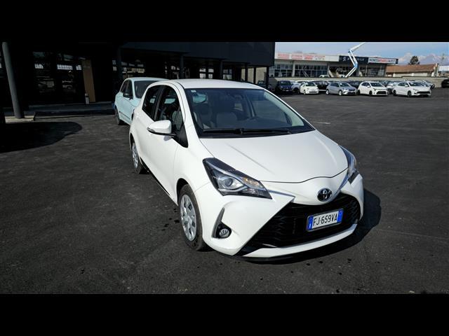 TOYOTA Yaris 00025657_VO38013404