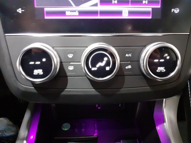 Inside Kadjar  Gris Highland