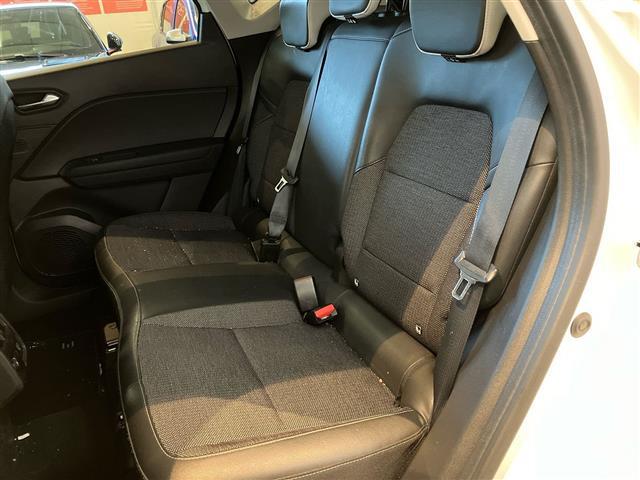 RENAULT Captur 00984792_VO38023207