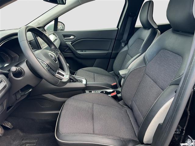 RENAULT Captur 05258132_VO38013034