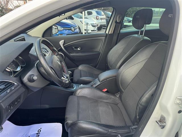 RENAULT Megane 02640701_VO38043366