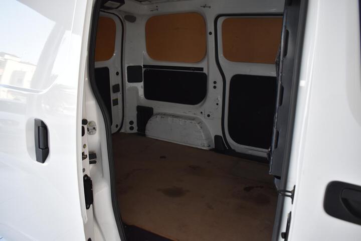Inside NV200 Furgón Diesel  Blanco
