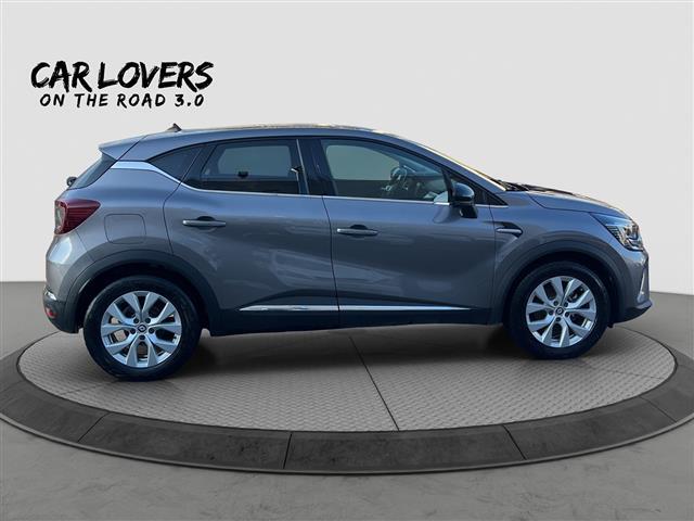 RENAULT Captur 05257930_VO38013034