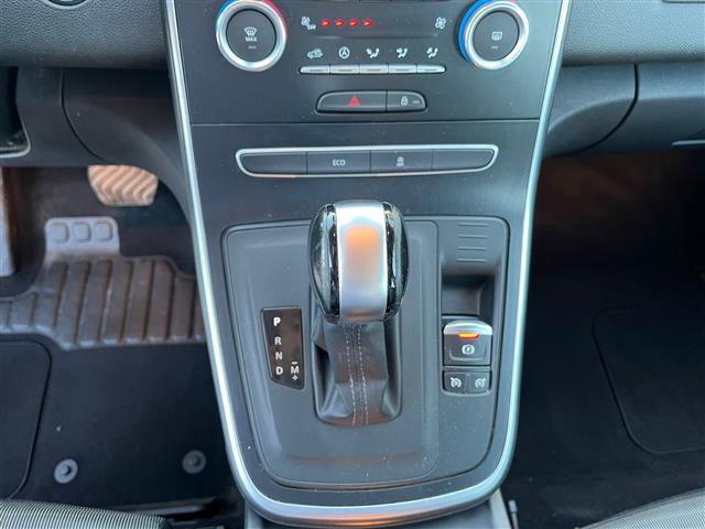 RENAULT Scenic 02641659_VO38043366