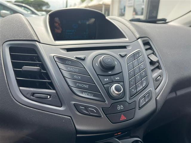 FORD Fiesta 02639579_VO38043366