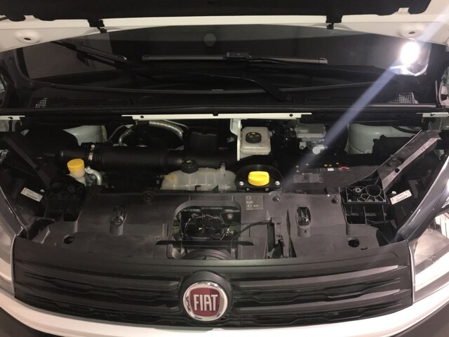 Inside Talento Furgón Diesel  Blanco
