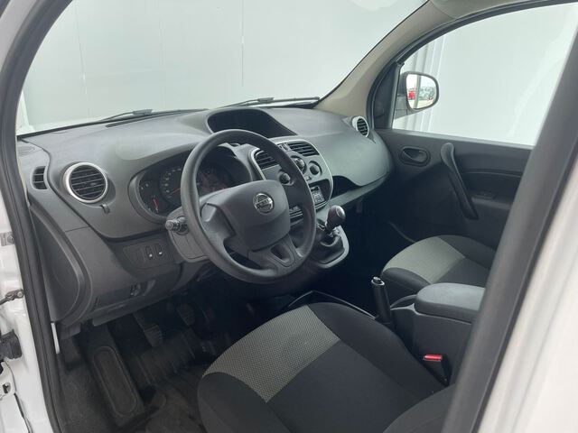 Inside NV250 Furgón Diesel  Blanco Mineral