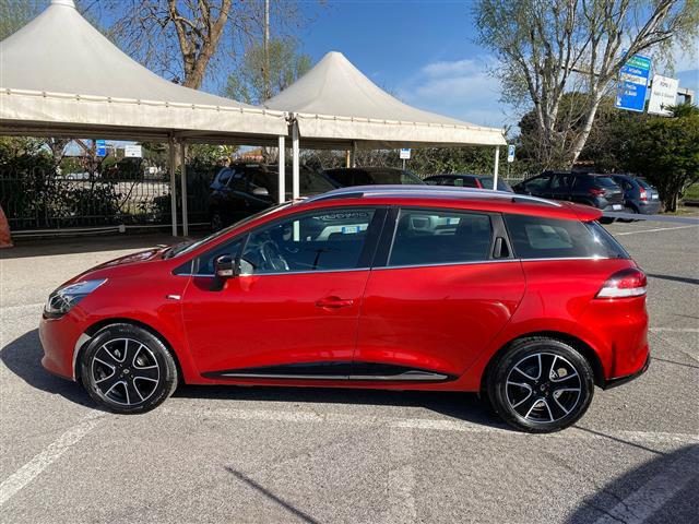 RENAULT Clio 02640933_VO38043366