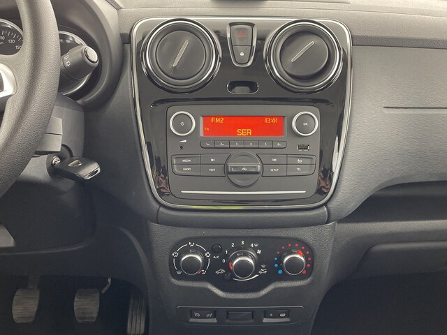 Inside Lodgy Diesel  Gris Higland