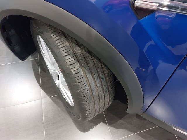 Outside Captur  Azul