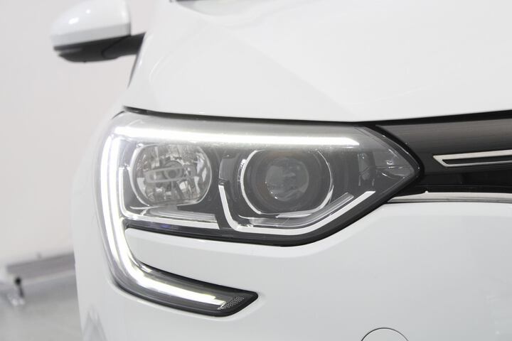 Outside Mégane Sport Tourer Diesel  Blanco Glaciar