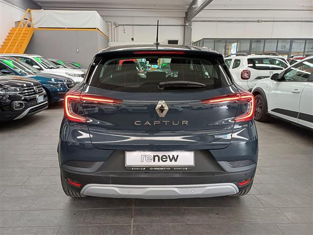 RENAULT Captur 00015881_VO38023184