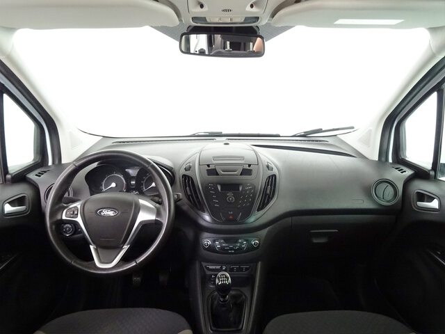 Inside Transit Courier Kombi Diesel  Blanco