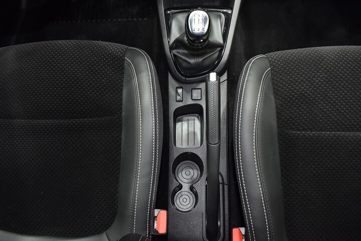 Inside Clio Diesel  Gris Titanium
