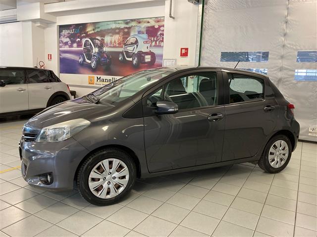 TOYOTA Yaris 00014618_VO38013022