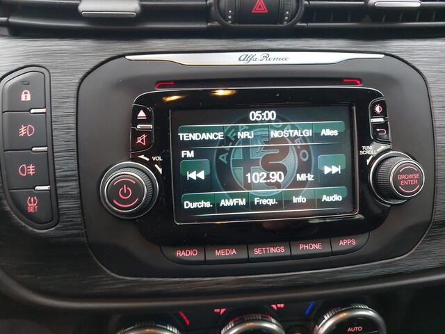Außenausstattung Giulietta Alfa-White           grau