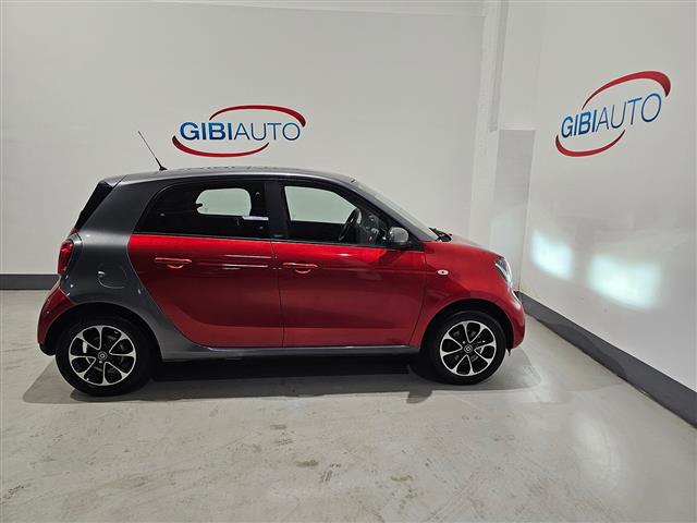 SMART Forfour 02416165_VO38013170