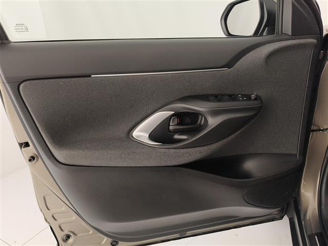 TOYOTA Yaris Cross 00189534_VO38023507