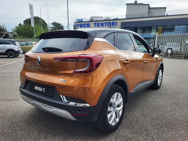 RENAULT Captur 00188648_VO38023507