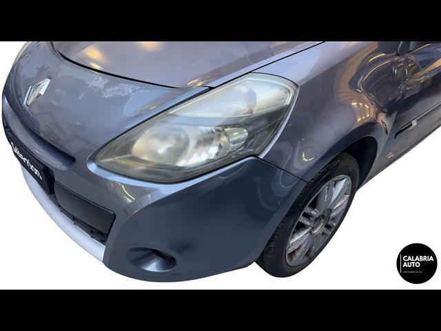 RENAULT Clio 00007145_VO38033579