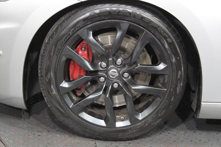 Outside 370Z  GRIS