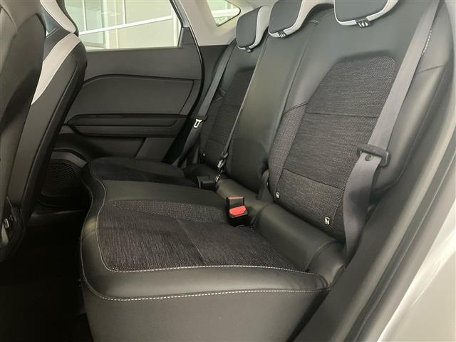RENAULT Captur 00985351_VO38023207