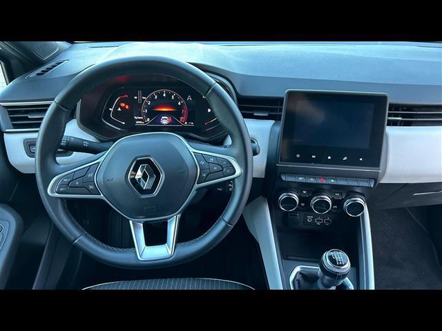 RENAULT Clio 00894551_VO38013074