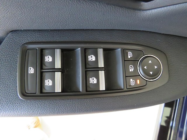 Inside  MEGANE E-TECH 100% ELÉCTRICO  carrocería azul noc