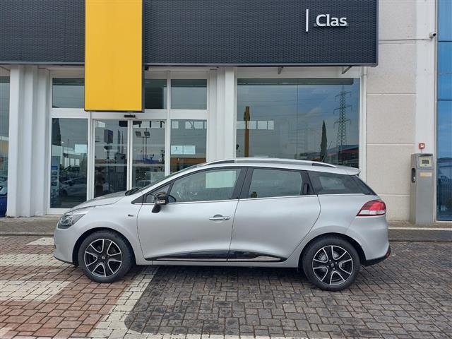 RENAULT Clio 05853955_VO38013080