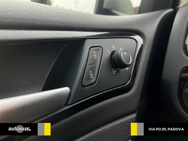 VOLKSWAGEN Golf VII 2017 5p 01093096_VO38013498