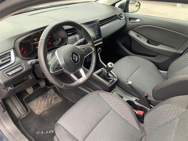 RENAULT Clio 02629130_VO38013041