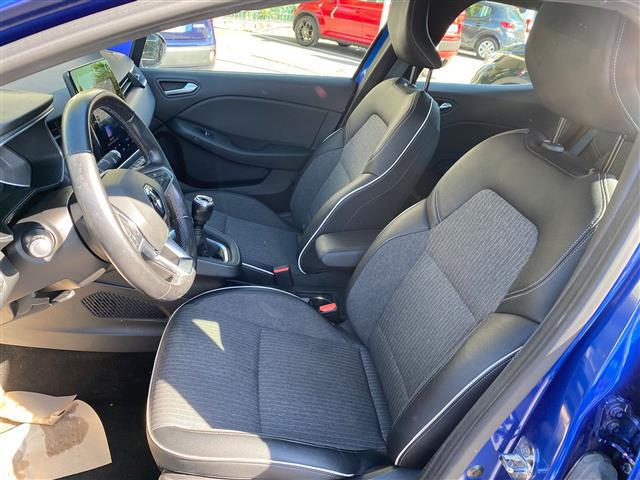 RENAULT Clio 02640343_VO38043366