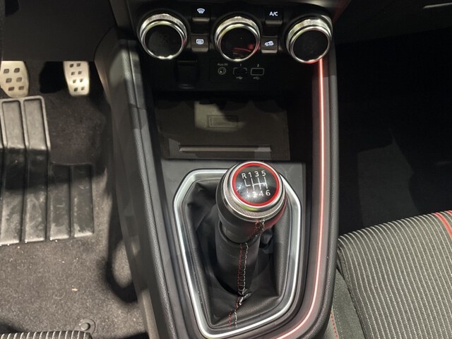 Inside Clio  Gris Titanium