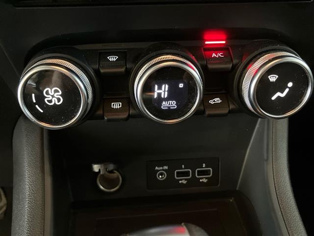 RENAULT Captur 00984801_VO38023207