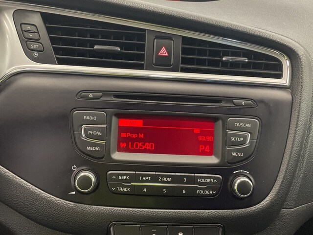 Inside Cee'd Diesel  Cassa White