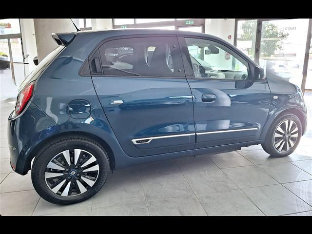 RENAULT Twingo 00811608_VO38013074