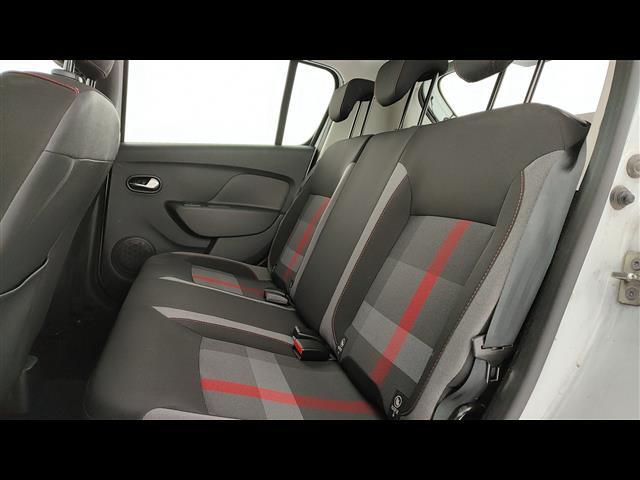 DACIA Sandero 00947763_VO38023732
