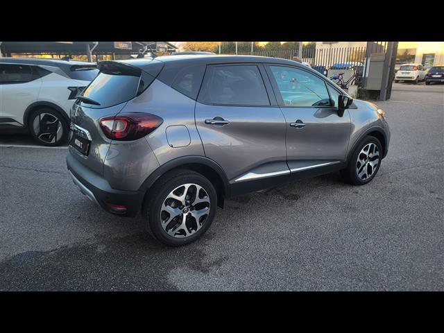 RENAULT Captur 00188982_VO38023507