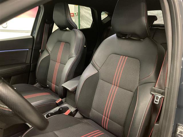 RENAULT Captur 00014366_VO38013022