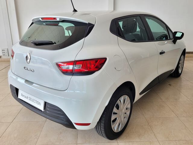 Outside Clio Diesel  Blanco
